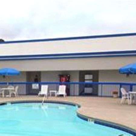 Howard Johnson By Wyndham Commerce Ga Exterior photo